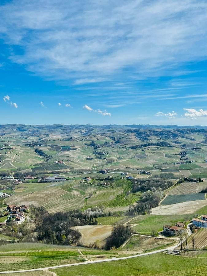 Luxury Langhe Loft Apartment La Morra Luaran gambar